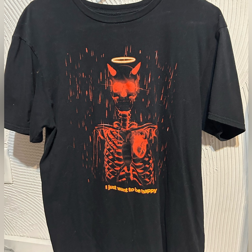Hot Topic tee